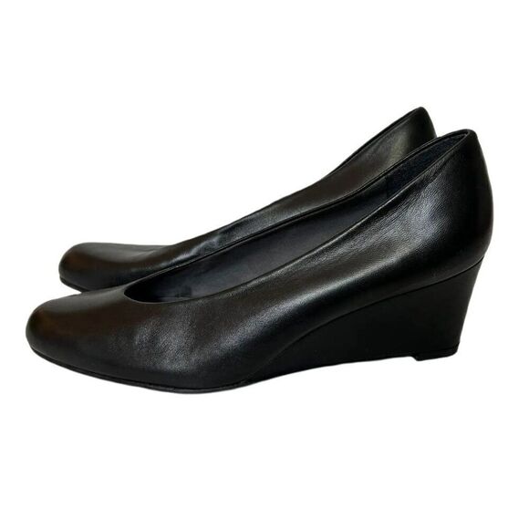 Stuart Weitzman Choked-Up Black Leather Wedge Pump - Picture 3 of 7